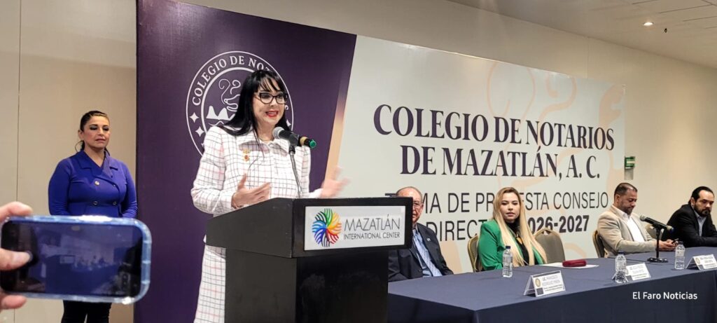 Rosa Alicia León hace historia al convertirse en la primera mujer presidenta del Colegio de Notarios de Mazatlán