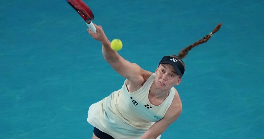 Rybakina derrota a la No. 1 Sabalenka y conquista su segundo título de Grand Slam en México.